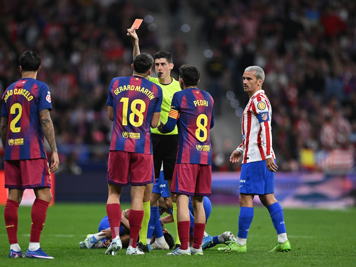 El CTA reconoce que Gerard Martín debió ser expulsado en el Atlético de Madrid-Barcelona