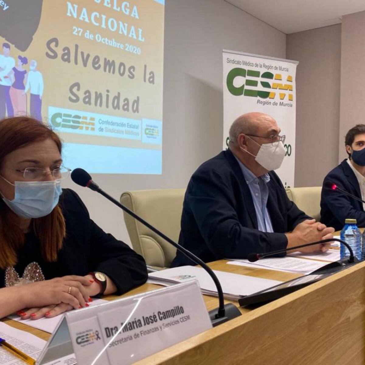 Huelga de médicos el 27O contra el decreto que permite ejercer a profesionales sin especialidad