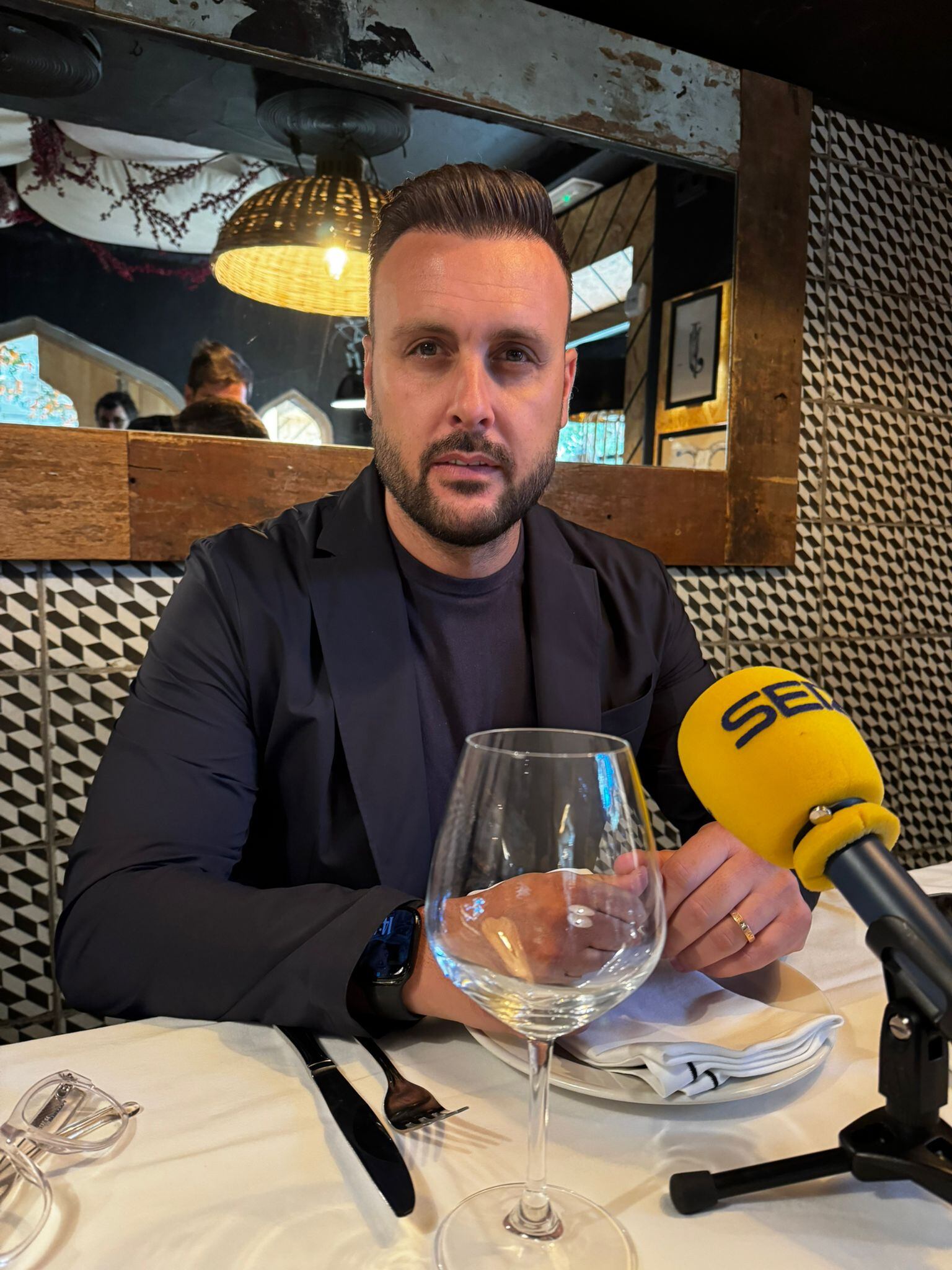 Juan Cala en el Arsenio Manila en la tertulia de la Cadena SER.