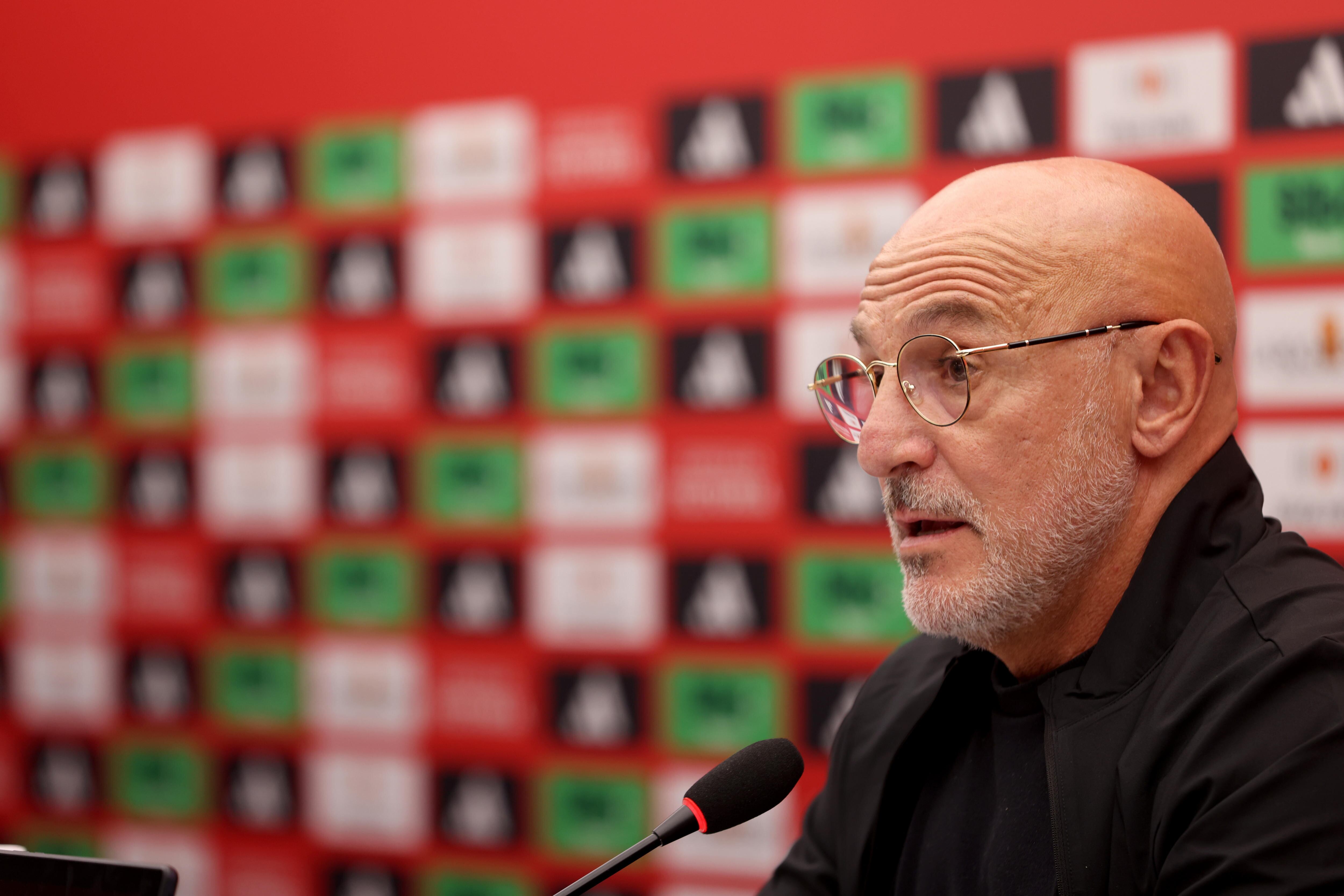 Luis de la Fuente durante la rueda de prensa