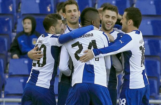 Los jugadores del RCD Espanyol celebran el gol conseguido por Sergio García ante el Real Valladolid en la Liga BBVA.