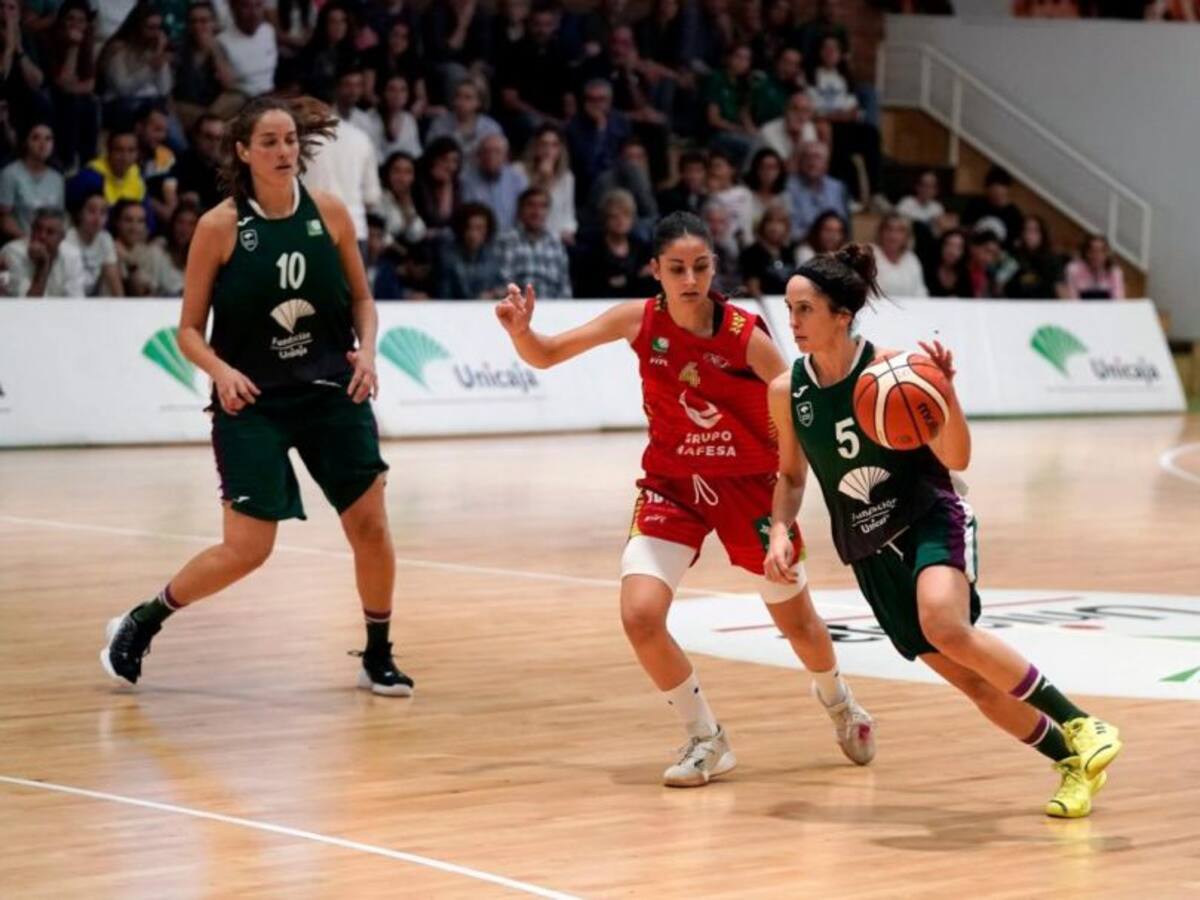 El Unicaja y Estepona comienzan como locales la Liga 2