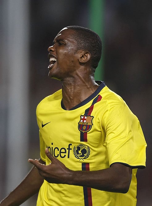 Eto&#039;o celebrando uno de sus dos goles