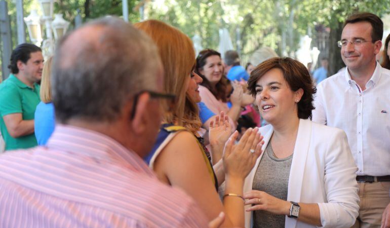 La candidata ha participado en el encuentro junto al portavoz en Leganés, Miguel Ángel Recuenco