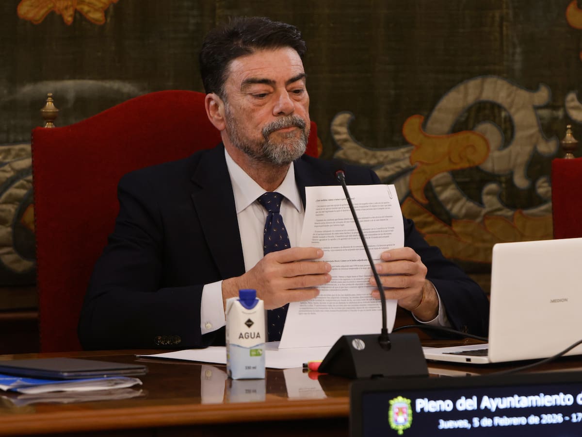 La dimisión del alcalde Luis Barcala, una petición unánime en Alicante tras el escándalo de las VPP