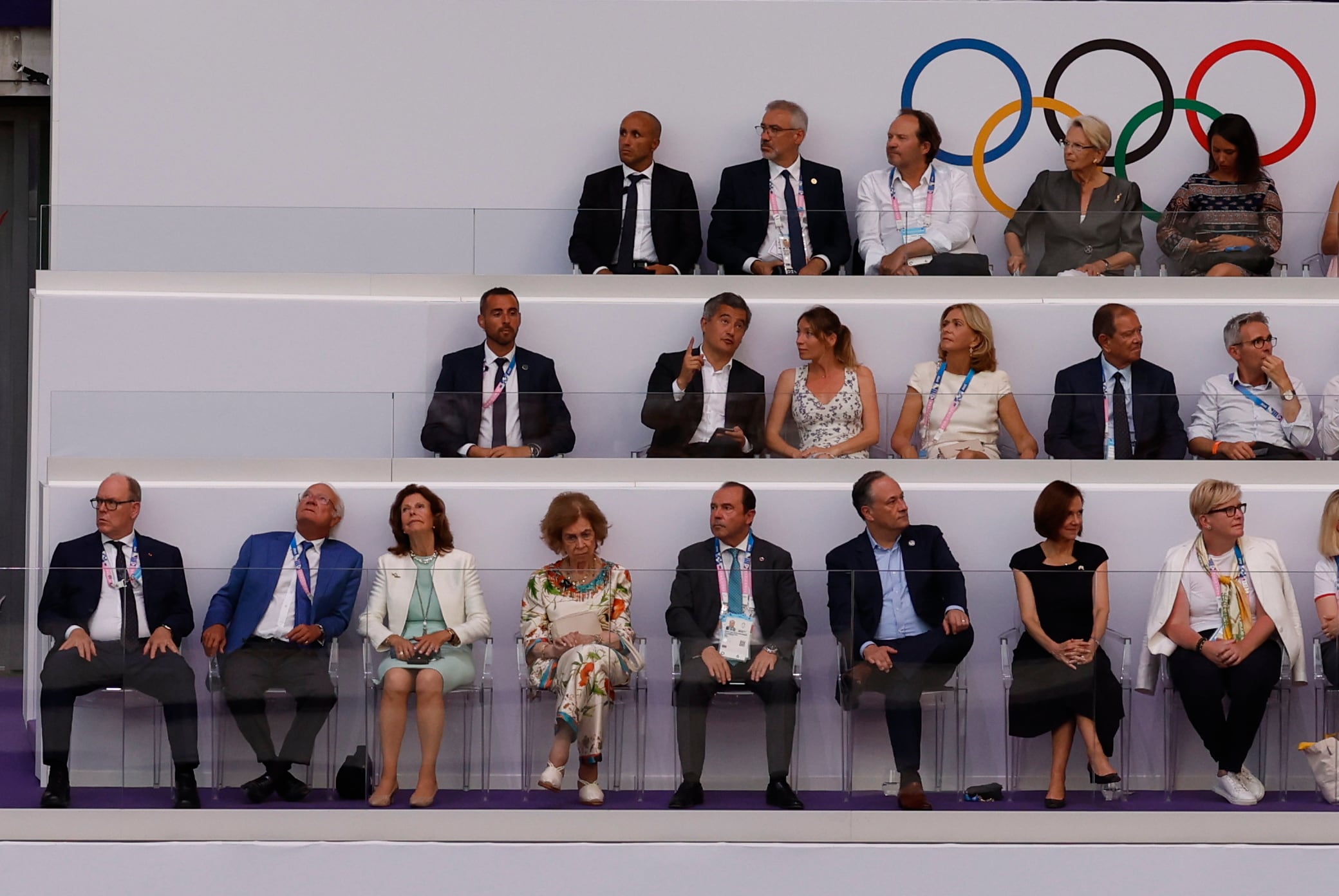 Fotografía del palco donde se encuentra la reina Sofía (4i-abajo) durante la ceremonia de clausura de los Juegos Olímpicos de París 2024 celebrada este domingo, en el Estadio de Francia en Saint-Denis (Francia).