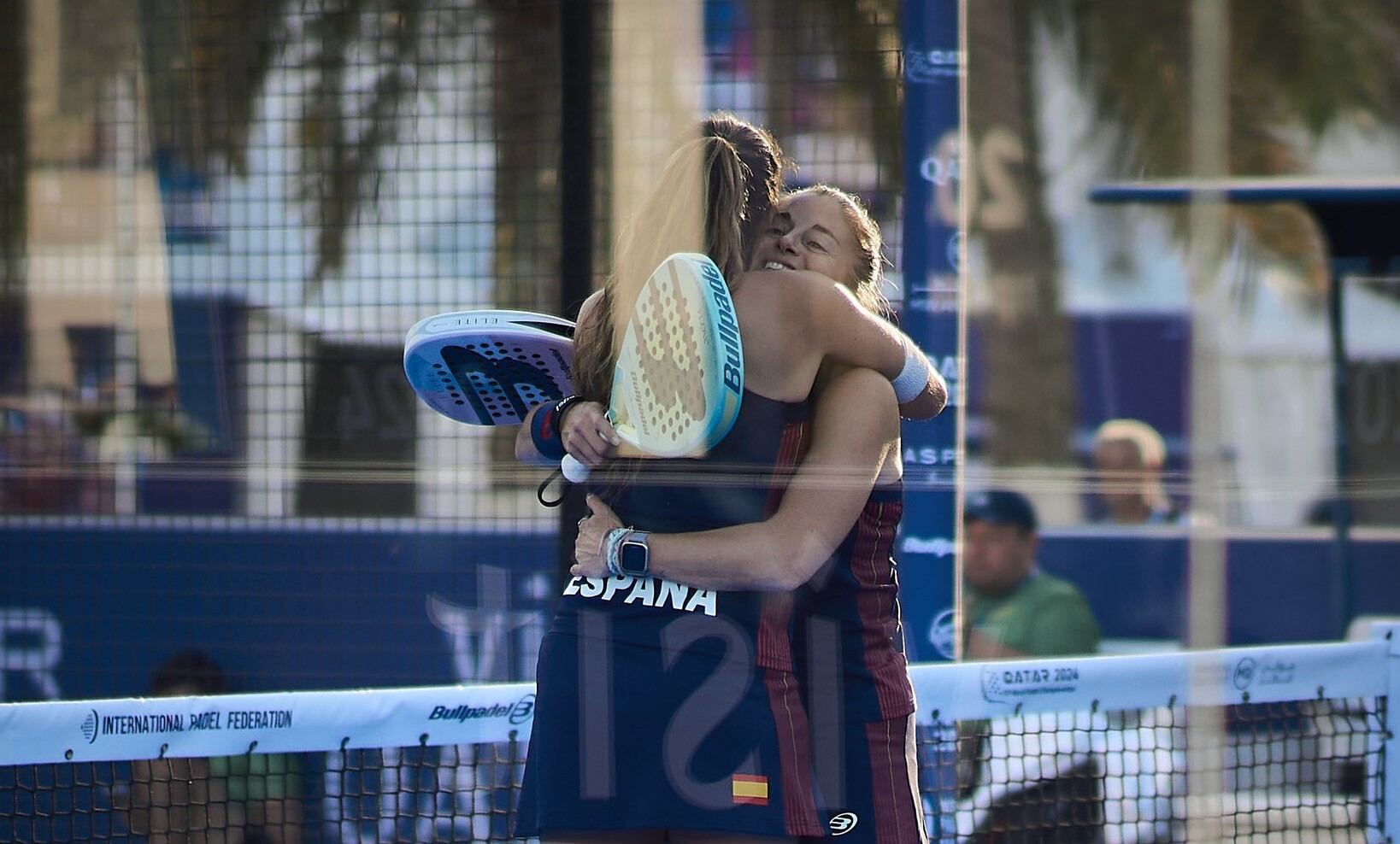 Gemma Triay i Ale Salazar van tornar a fer parella per sumar un triomf còmode en el debut d'Espanya al Mundial de pàdel.
