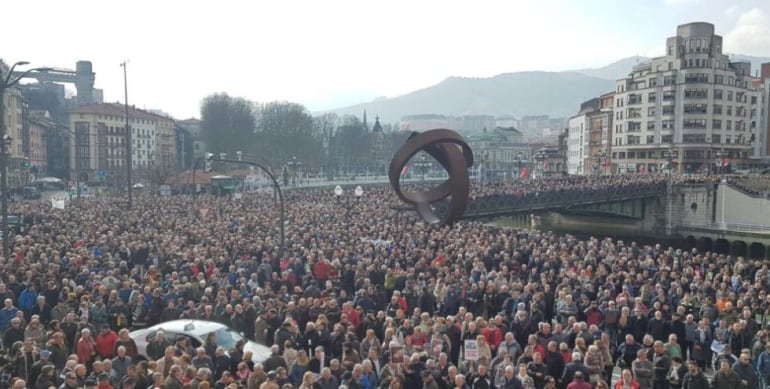 El corazón de Bilbao, repleto de jubilados manifestándose en protesta por sus pensiones.