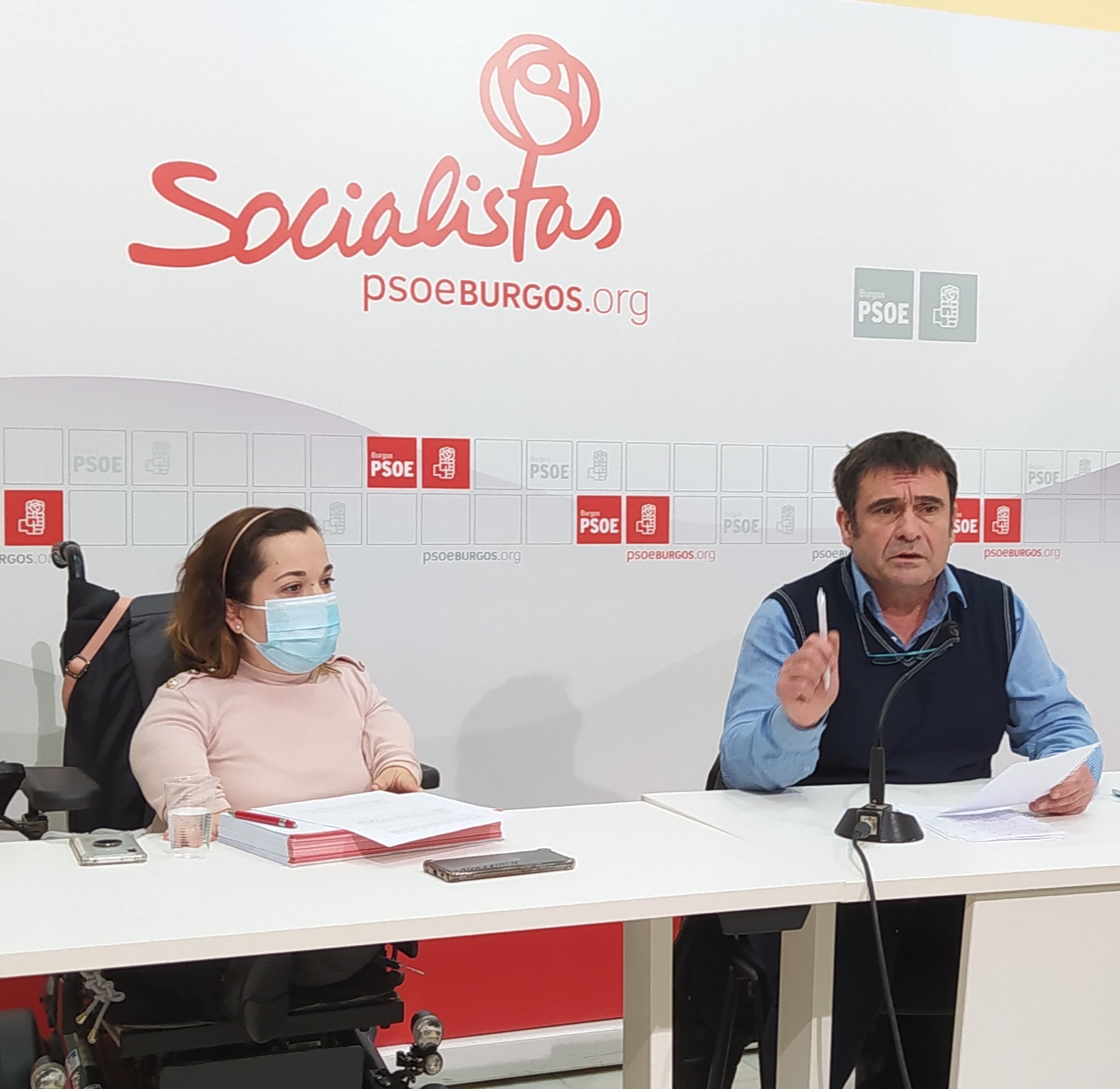 Los procuradores del PSOE por Burgos, Noelia Frutos y Jesús Puente