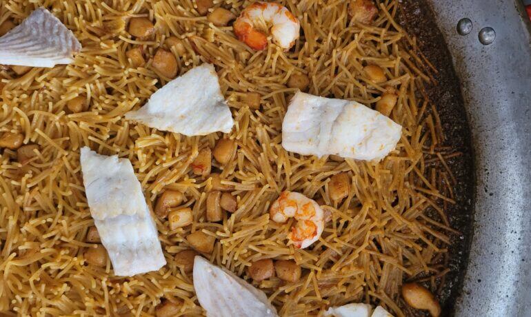 Fideuà de rèmol i sépia