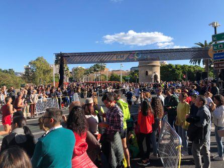 El punto de animación de LOS40 se ha montado, como cada año, a tan solo dos kilómetros de la meta del Maratón de València