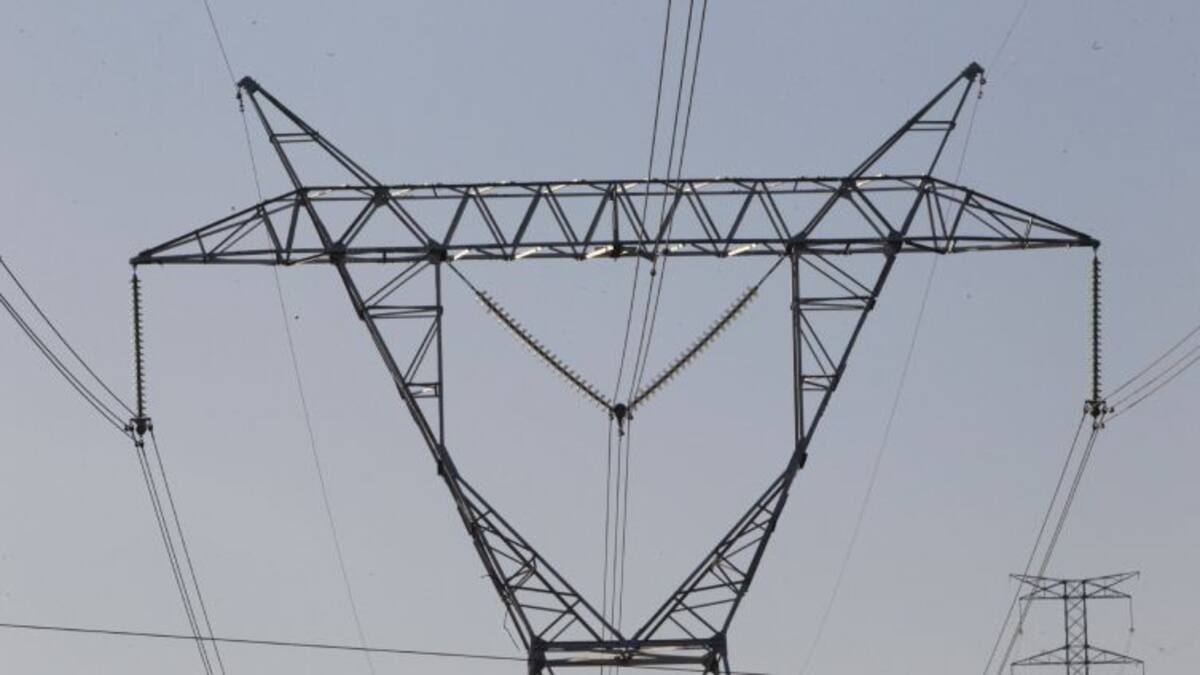 El Gobierno descarta "soluciones mágicas" para la subida de la factura eléctrica