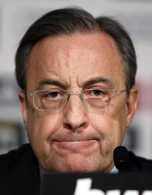 Florentino Pérez durante la rueda de prensa en la que hizo oficial la destitución de Pellegrini y la contratación de Mourinho