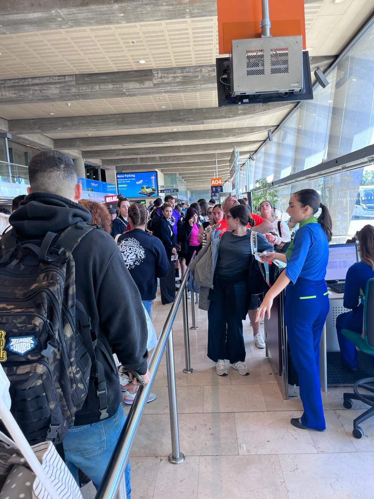 Comparsa Los Cumbacheros en el aeropuerto de Los Rodeos, Tenerife