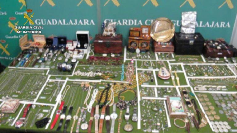 Parte de los efectos intervenidos