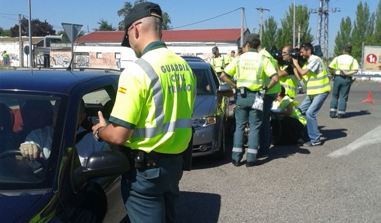 Imagen de archivo de un control de la Guardia Civil de Albacete