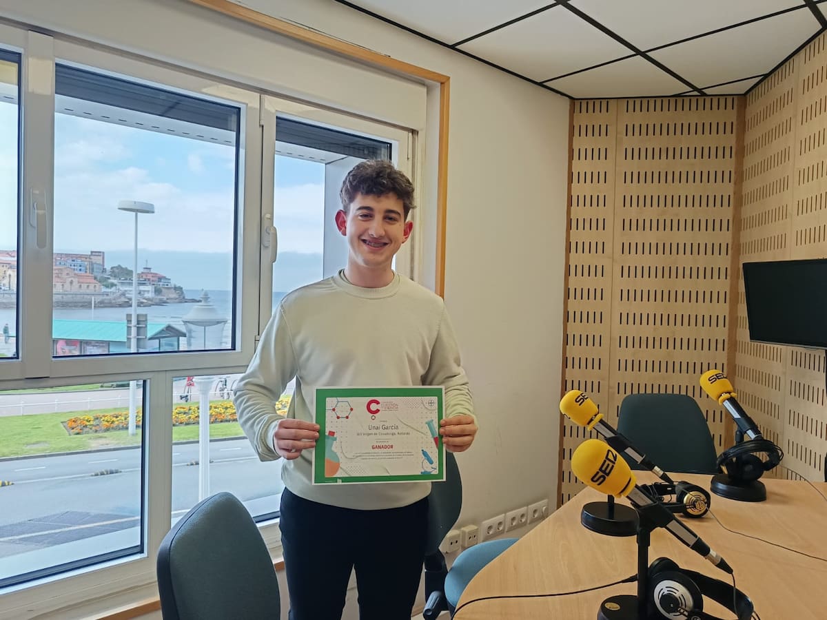 La 'Operación bikini planetaria' del asturiano Unai García se alza con el premio Cuestión de Ciencia
