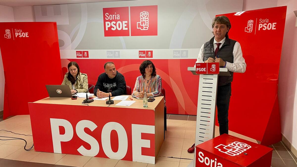 La asamblea del PSOE aprueba la candidatura para el ayuntamiento de Soria liderada por Carlos Martínez