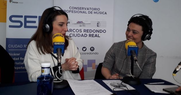 Gema Molina, directora de &quot;Hoy por Hoy Ciudad Real&quot;, junto a la alcaldesa de Ciudad Real, Pilar Zamora