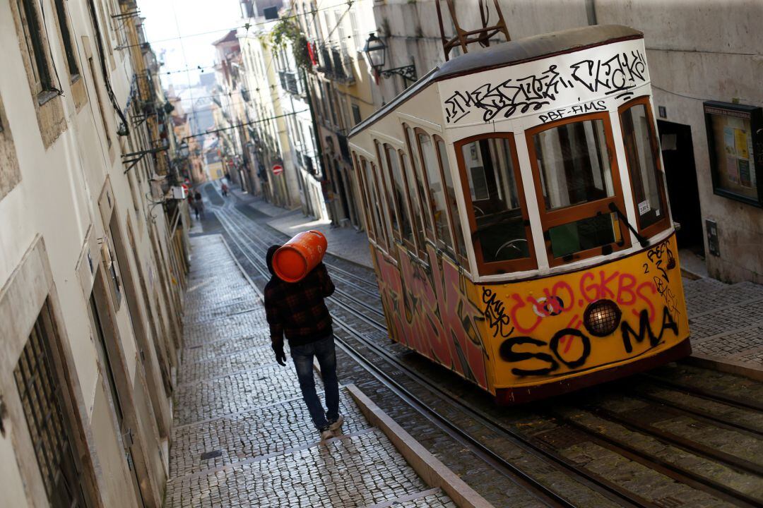 Portugal inicia este viernes un nuevo confinamiento domiciliario con los colegios abiertos