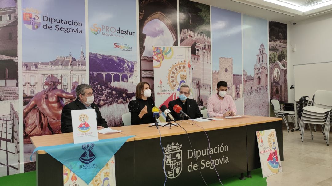 El Año Jubilar Henarense protagoniza el stand de la Diputación en FITUR