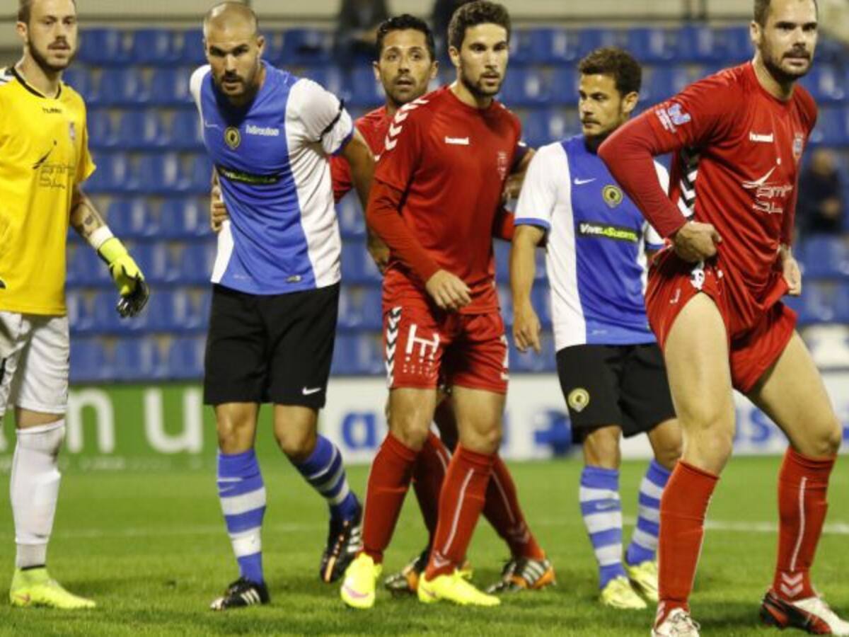 Atienza alivia el debut de Mir en el banquillo blanquiazul