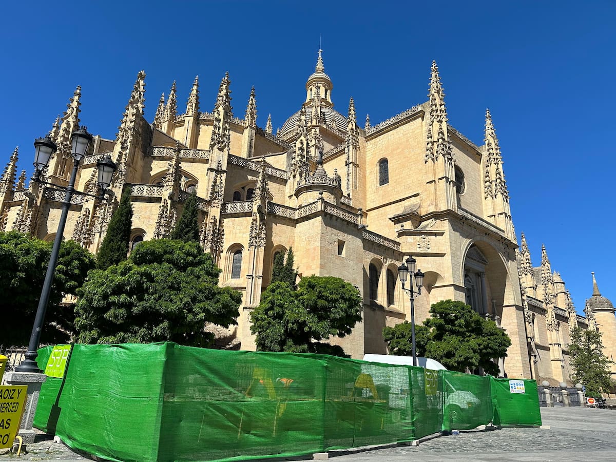 Comienzan las obras de los aseos públicos en la Plaza Mayor y de Padre Claret