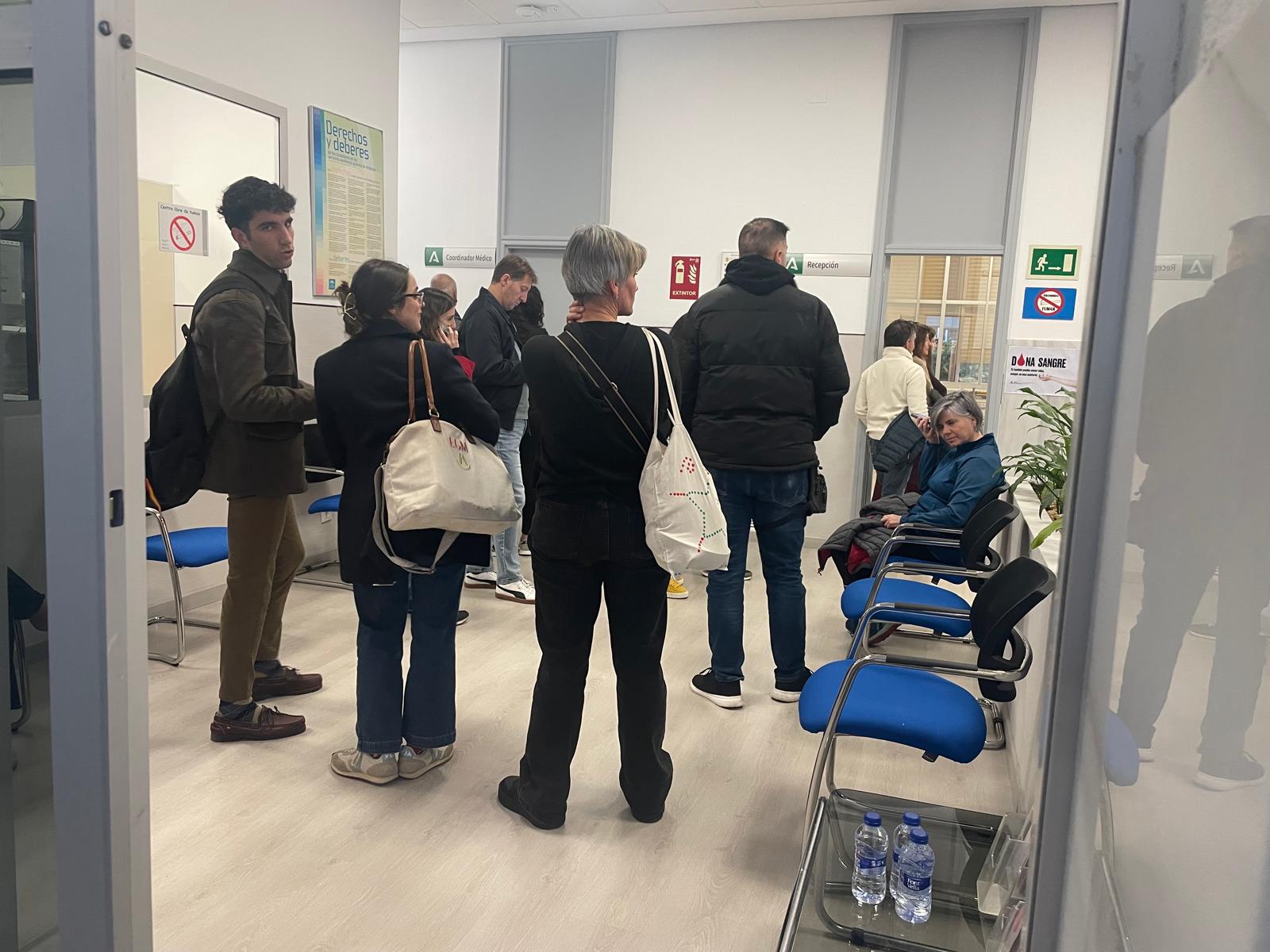 Cordobeses acuden a donar sangre tras el accidente de trenes de Adamuz