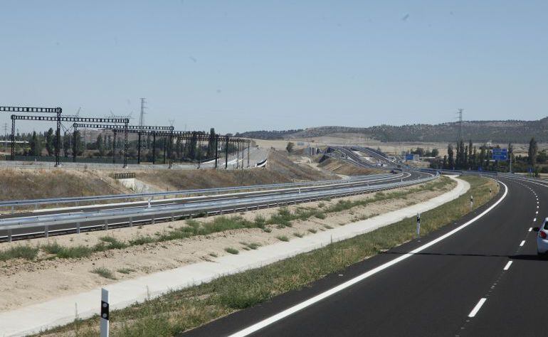 Accesos a los nuevos talleres ferroviarios en la Ronda Exterior Este