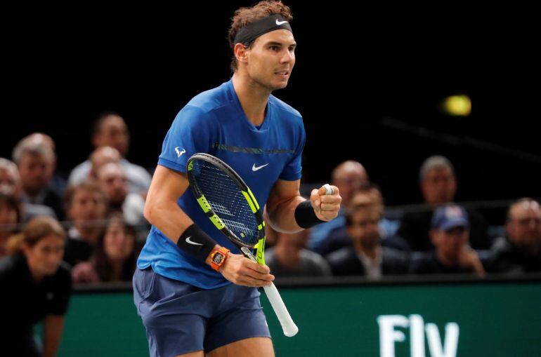 Rafa Nadal celebra durante el Masters de París contra Pablo Cuevas.