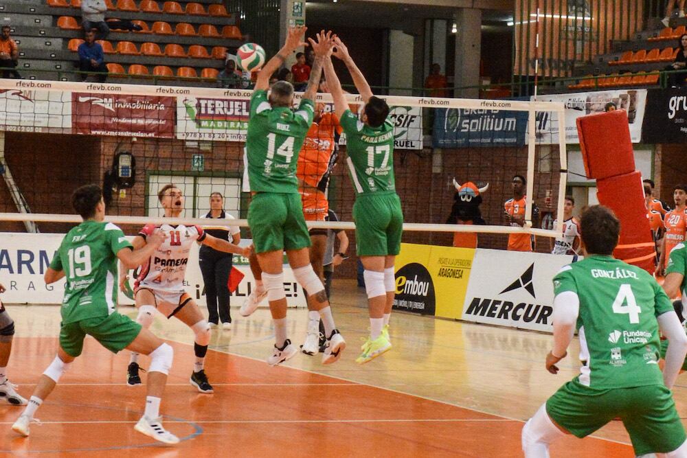 Debut con derrota para Unicaja Costa de Almería en Superliga ante Pamesa Teruel Voleibol.