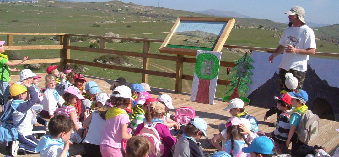 El libro servirá apra que los más jóvenes puedan fomentar buenos hábitos por el medioambiente