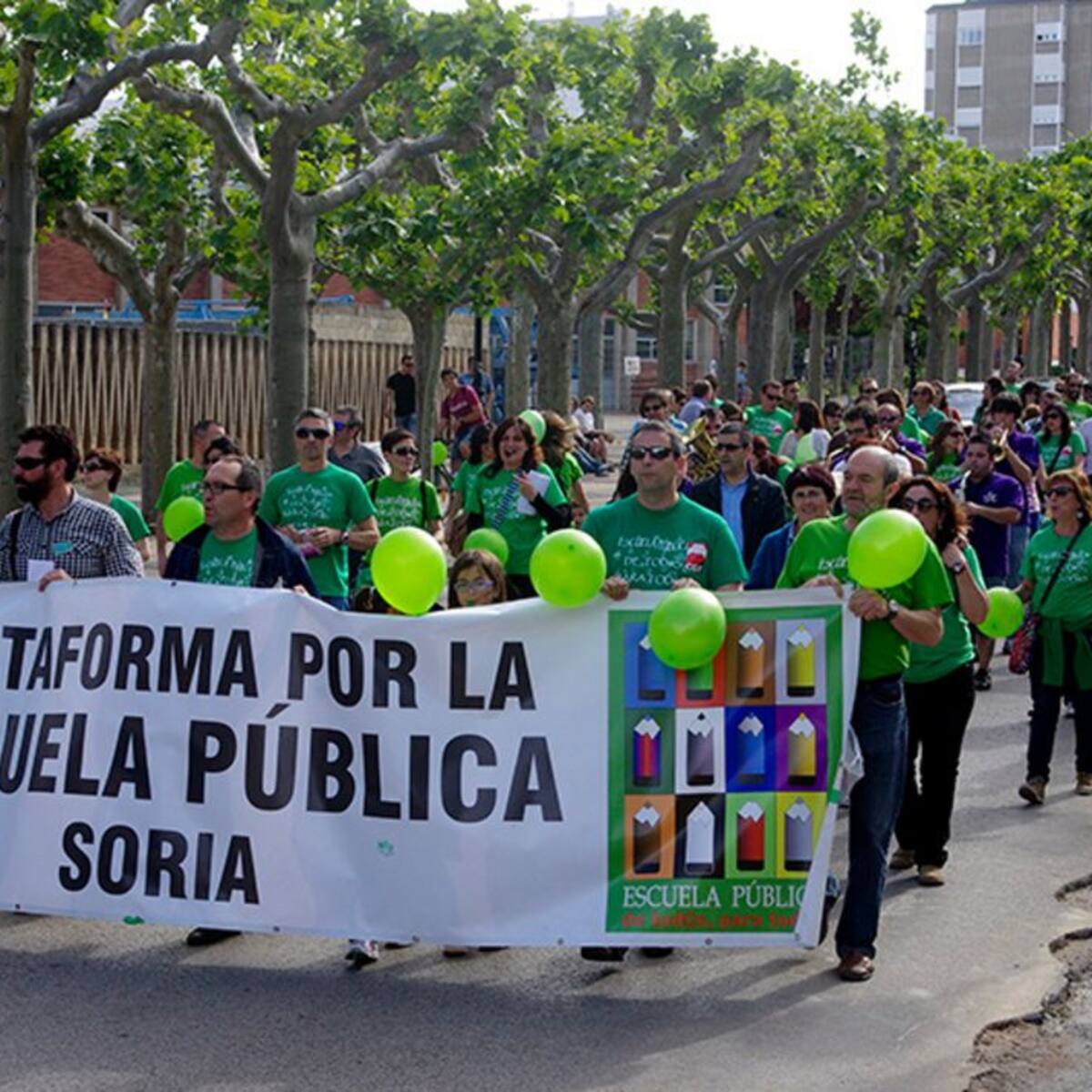 La Plataforma por la Escuela Pública pide a las administraciones instalaciones para convertirlas en colegios