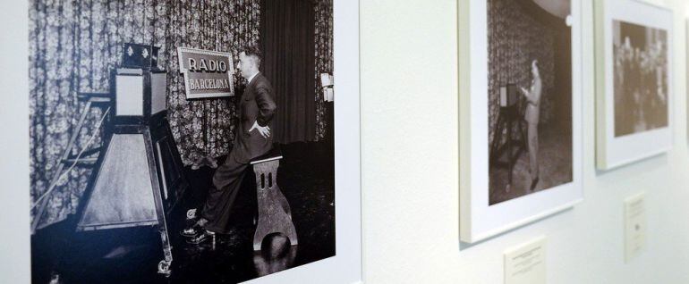Exposición sobre los primeros años de Ràdio Barcelona.