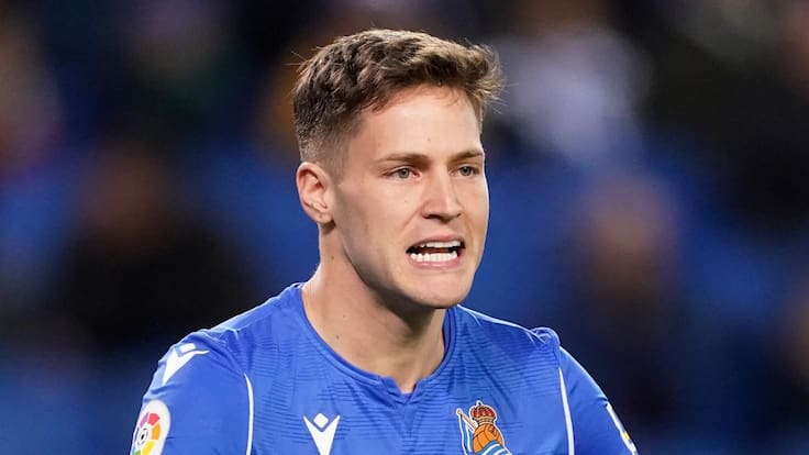 Álex Remiro: "Creo que al menos necesitamos un mes para preparar lo que resta de temporada"