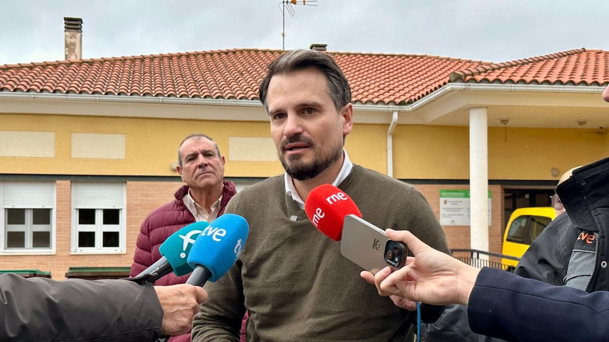 Bautista defiende en Garlitos la modificación de 39 zonas ZEPA y reivindica la “política que cambia la vida de la gente”