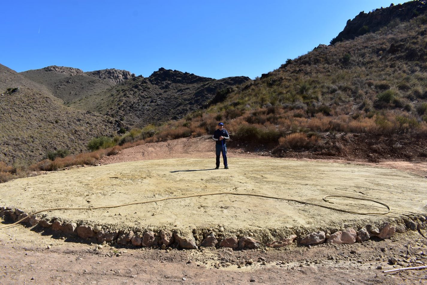 Ruta al Cerro Medro, el pico más elevado de la Sierra de Enmedio en la pedanía Lorquina de Almendricos.