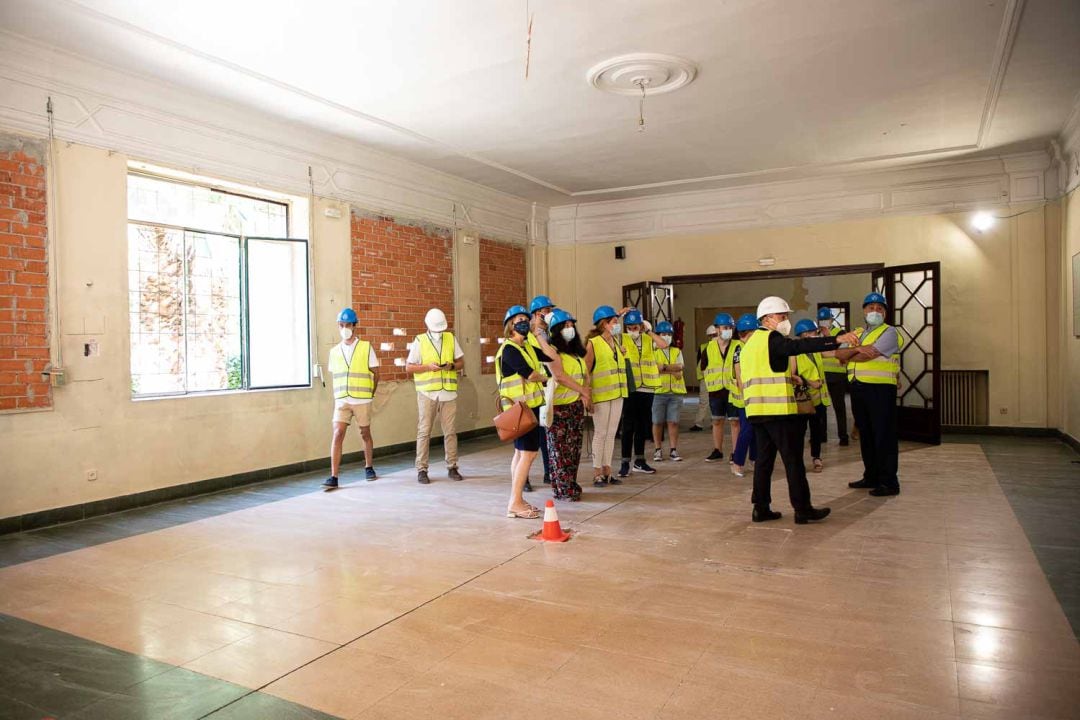 Parte del interior del Colegio Mayor Lluís Vives de València, durante una visita a las obras