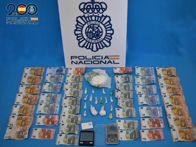 Dinero en metálico y droga incautada en Puertollano