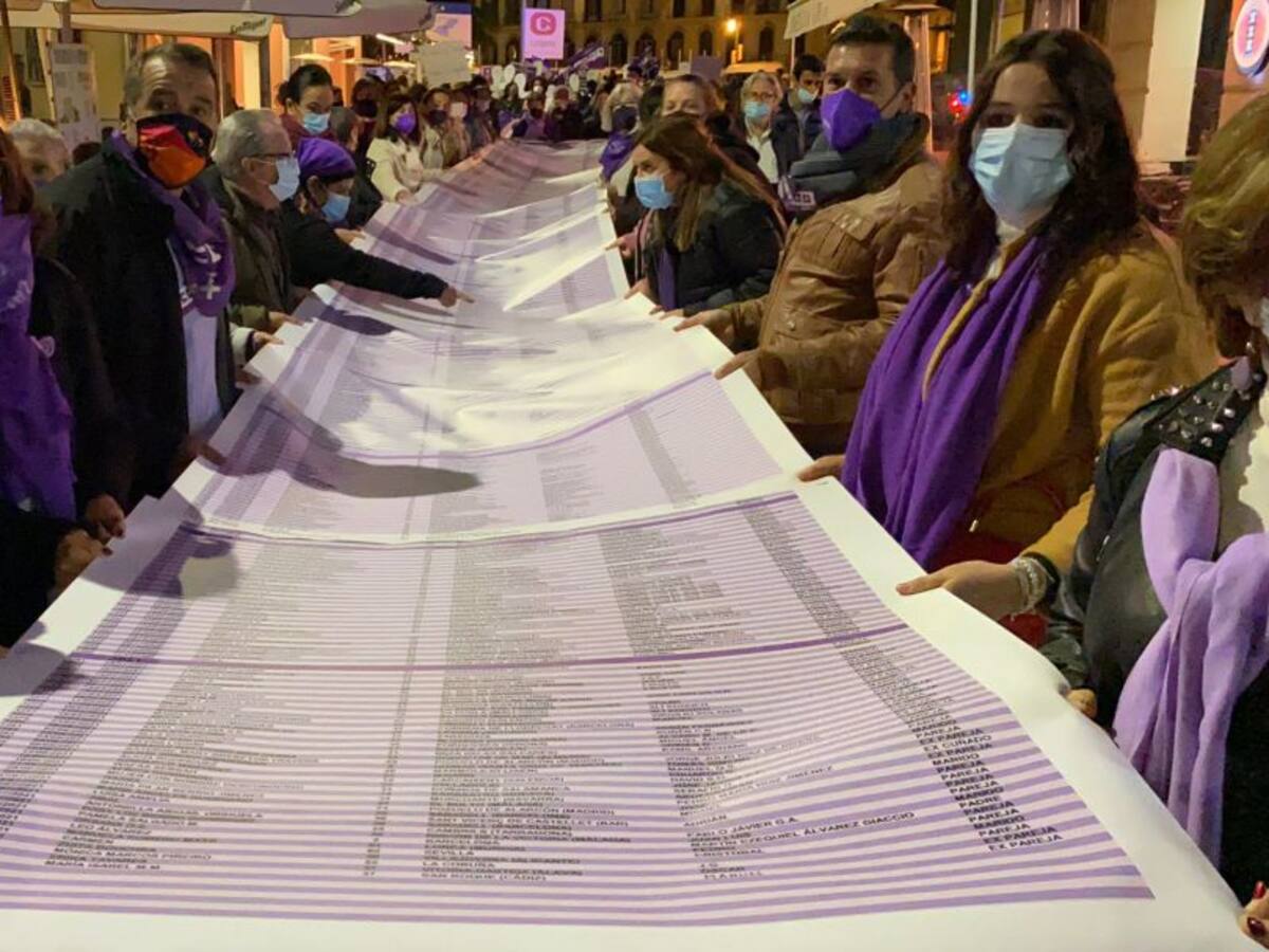 Más de 1.500 personas se movilizan en Málaga contra la violencia de género