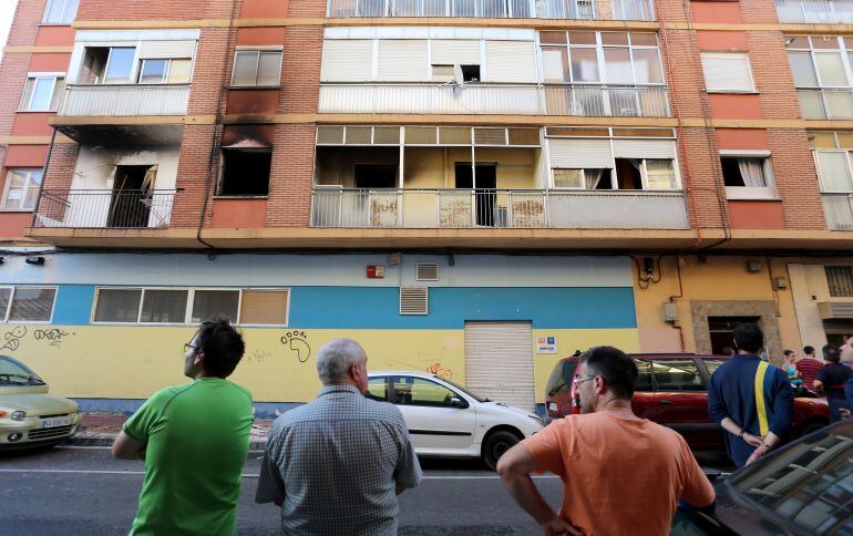 Vivienda siniestrada en la calle Mariano Miguel López en las Delicias