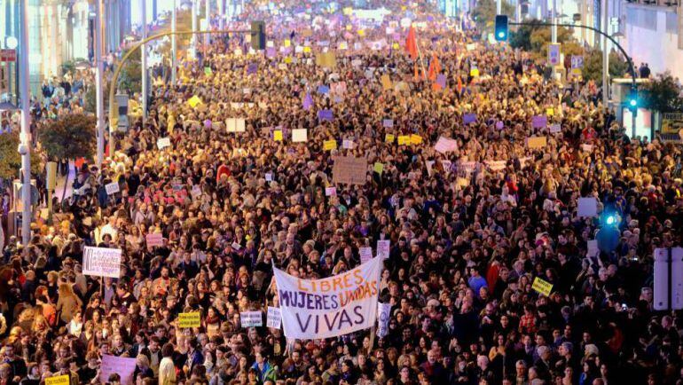 La manifestación de las mujeres pidiendo igualdad de oportunidades no ha dejado a nadie indiferente