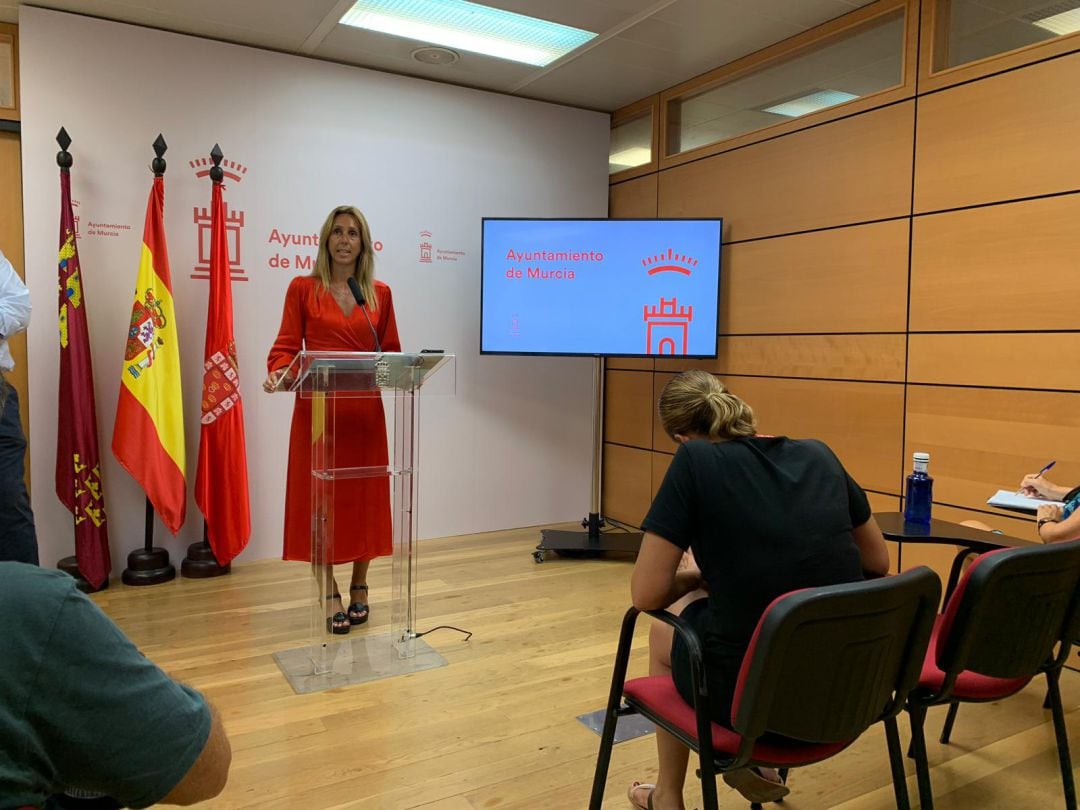 La concejala de Derechos Sociales y Familia, Pilar Torres, en la presentación del Plan de Infancia y Adolescencia del Ayuntamiento de Murcia