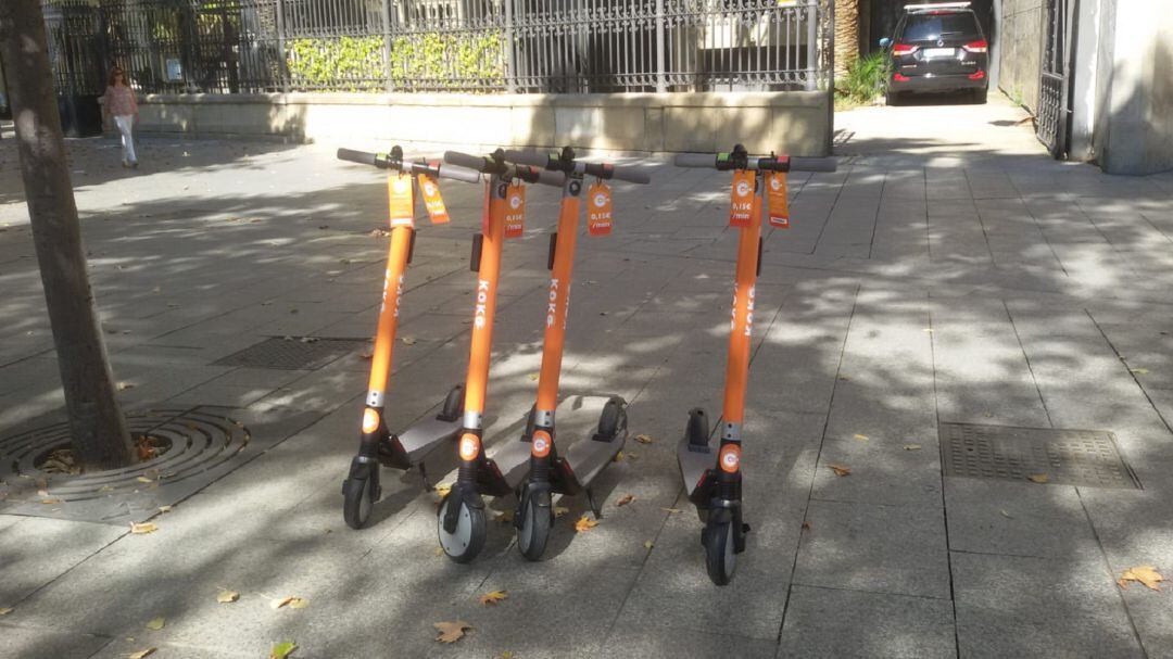 Patinetes en la Plaza Aragón de Zaragoza