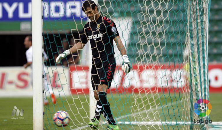 Sebastian Saja durant el partit contra l'Elx.