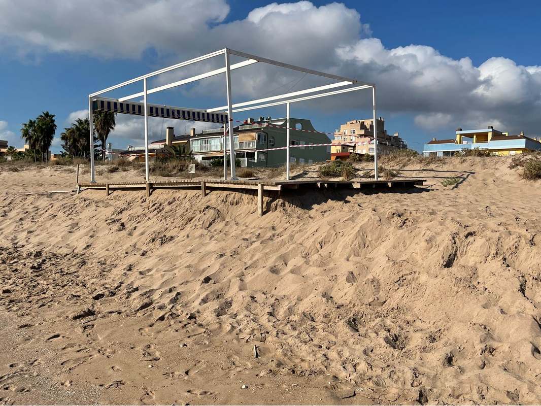 Punto accesible, en la playa de la Goleta