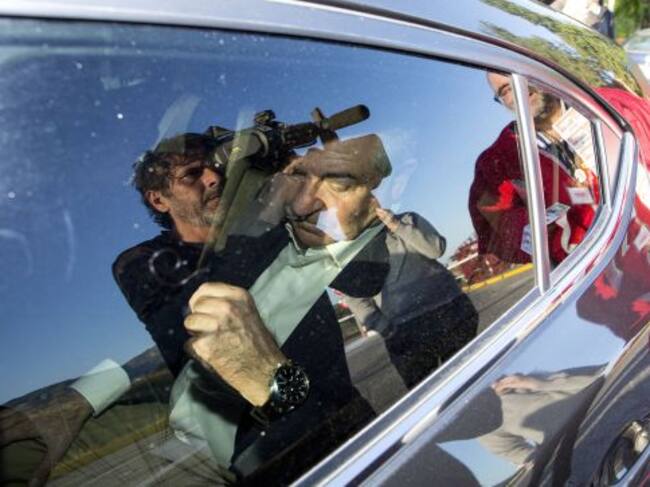 ALHAURIN DE LA TORRE, SPAIN - NOVEMBER 19: Marbella's disgraced town planning advisor, Juan Antonio Roca leaves Alhaurin de la Torre jail for three-days on his first prison leave authorized by the National Court on November 19, 2016 in Alhaurin de la Torr