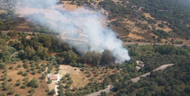 Imagen captada por el INFOCA durante el incendio forestal en Jimera de Líbar (Málaga)