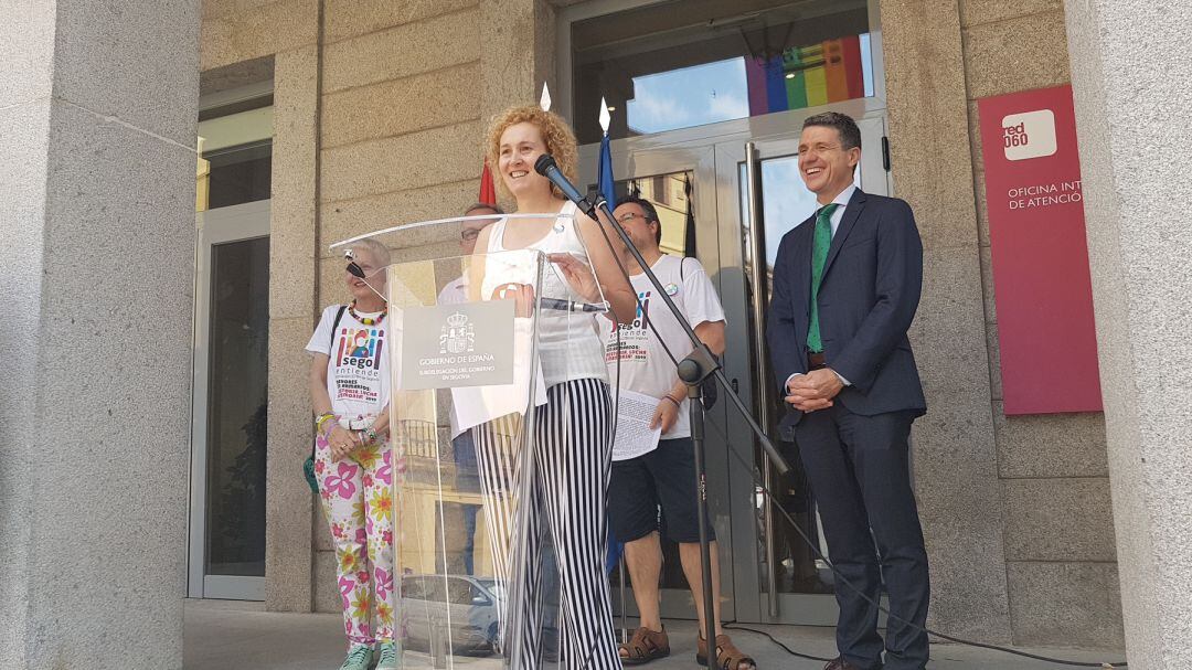 Lectura de la declaración insstitucional para conmemorar el día LGTBI