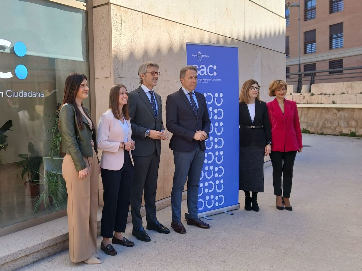 La Oficina de Asistencia en Materia de Registros de Lorca mejora los recursos de inclusión